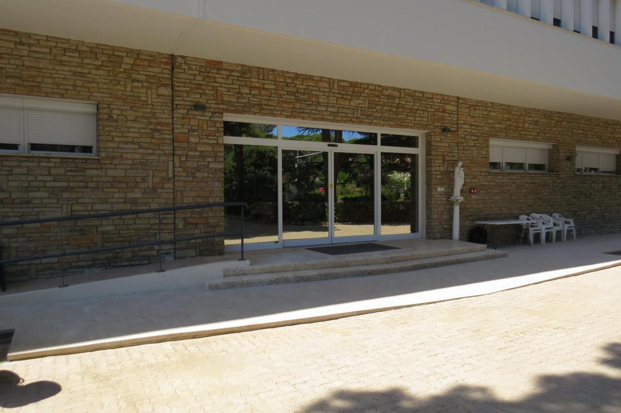 San Giuseppe Casa Per Ferie Otel Quercianella Dış mekan fotoğraf